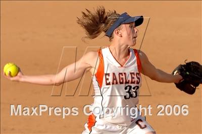 Thumbnail 3 in Chaminade vs Warren (D4 Section Final) photogallery.