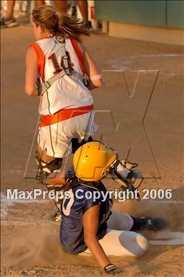Thumbnail 1 in Chaminade vs Warren (D4 Section Final) photogallery.