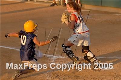 Thumbnail 3 in Chaminade vs Warren (D4 Section Final) photogallery.