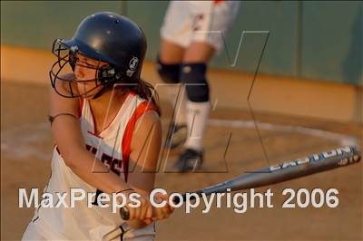 Thumbnail 2 in Chaminade vs Warren (D4 Section Final) photogallery.