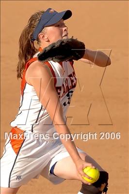 Thumbnail 1 in Chaminade vs Warren (D4 Section Final) photogallery.