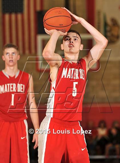 Thumbnail 3 in Fairfax @ Mater Dei (Nike Extravaganza) photogallery.
