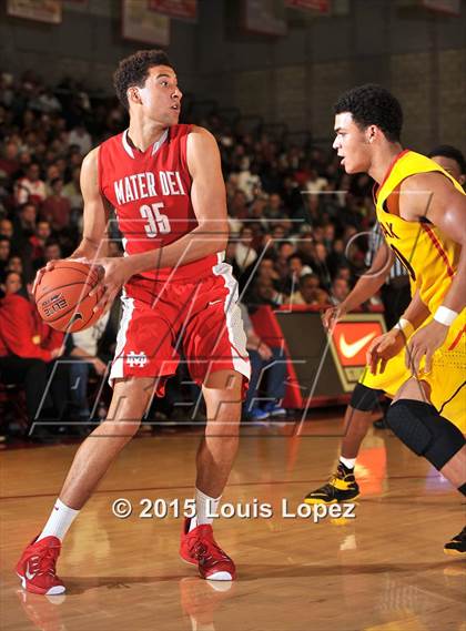 Thumbnail 2 in Fairfax @ Mater Dei (Nike Extravaganza) photogallery.