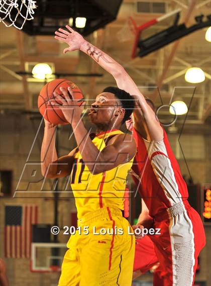 Thumbnail 1 in Fairfax @ Mater Dei (Nike Extravaganza) photogallery.