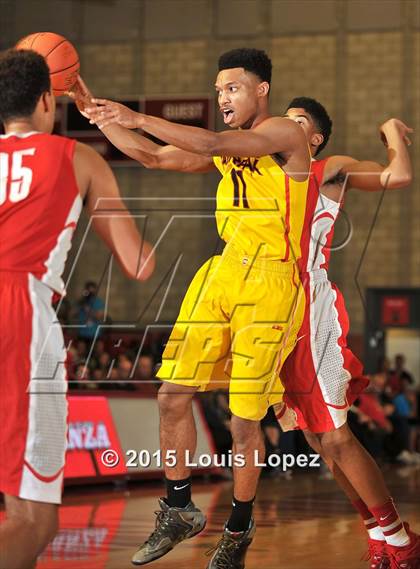 Thumbnail 1 in Fairfax @ Mater Dei (Nike Extravaganza) photogallery.