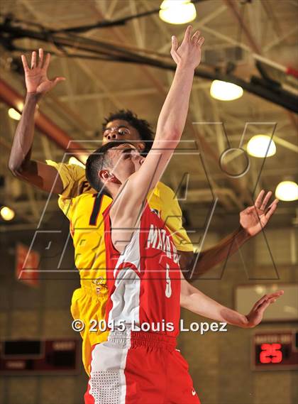 Thumbnail 1 in Fairfax @ Mater Dei (Nike Extravaganza) photogallery.
