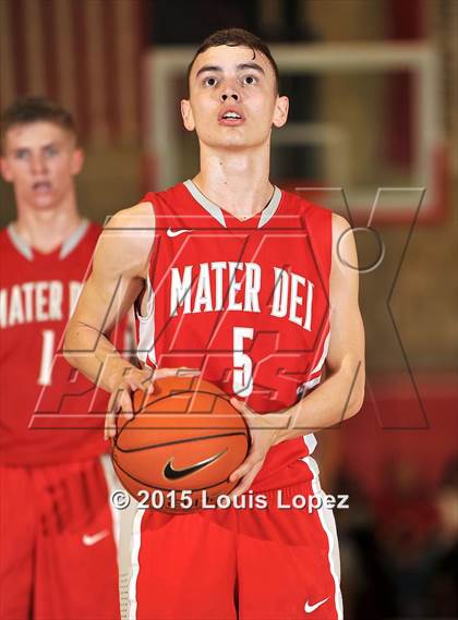 Thumbnail 2 in Fairfax @ Mater Dei (Nike Extravaganza) photogallery.