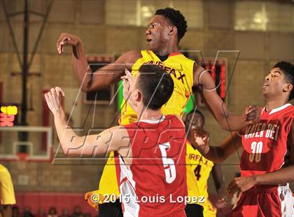 Thumbnail 2 in Fairfax @ Mater Dei (Nike Extravaganza) photogallery.
