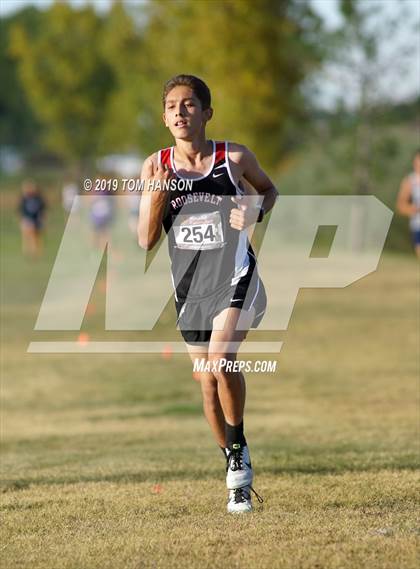 Thumbnail 2 in Tri-Valley League Meet photogallery.