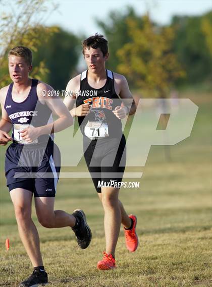 Thumbnail 3 in Tri-Valley League Meet photogallery.