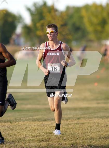 Thumbnail 2 in Tri-Valley League Meet photogallery.