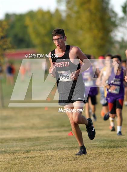 Thumbnail 3 in Tri-Valley League Meet photogallery.