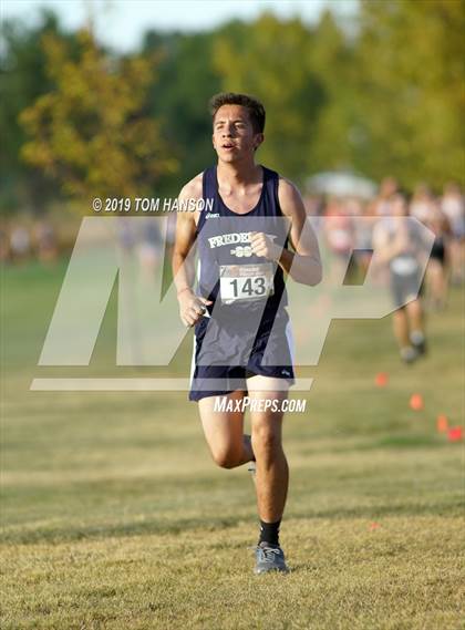 Thumbnail 1 in Tri-Valley League Meet photogallery.
