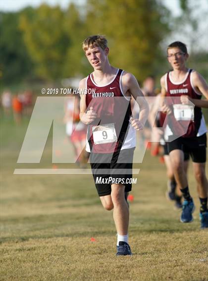 Thumbnail 1 in Tri-Valley League Meet photogallery.