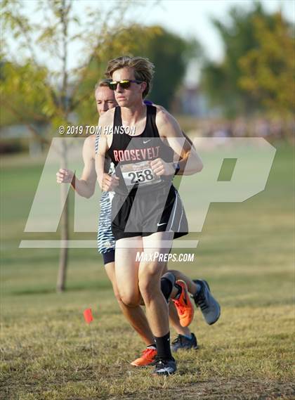 Thumbnail 1 in Tri-Valley League Meet photogallery.