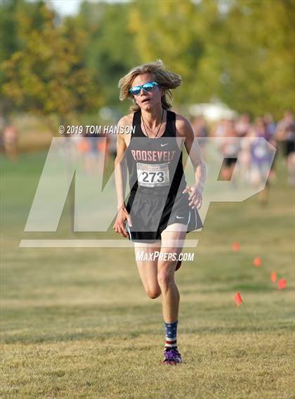 Thumbnail 1 in Tri-Valley League Meet photogallery.