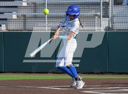 Thumbnail 3 in Barbers Hill vs. Smithson Valley (UIL Softball 5A D1 Semifinal) photogallery.