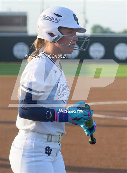 Thumbnail 3 in Barbers Hill vs. Smithson Valley (UIL Softball 5A D1 Semifinal) photogallery.