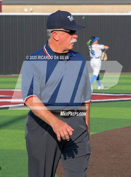 Thumbnail 2 in Barbers Hill vs. Smithson Valley (UIL Softball 5A D1 Semifinal) photogallery.