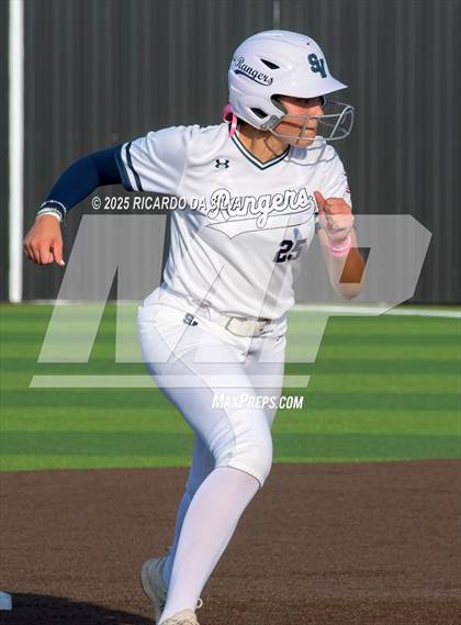 Thumbnail 3 in Barbers Hill vs. Smithson Valley (UIL Softball 5A D1 Semifinal) photogallery.