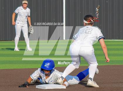 Thumbnail 1 in Barbers Hill vs. Smithson Valley (UIL Softball 5A D1 Semifinal) photogallery.