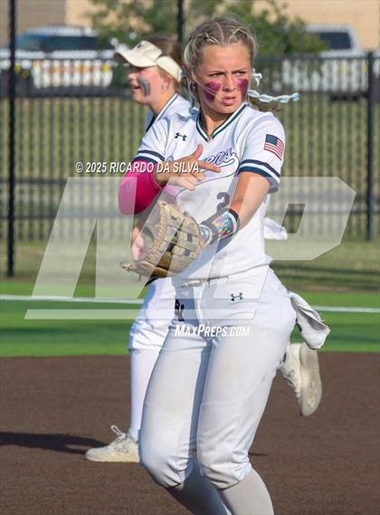 Thumbnail 2 in Barbers Hill vs. Smithson Valley (UIL Softball 5A D1 Semifinal) photogallery.