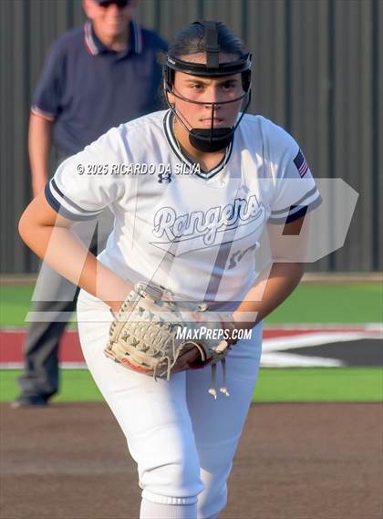 Thumbnail 2 in Barbers Hill vs. Smithson Valley (UIL Softball 5A D1 Semifinal) photogallery.