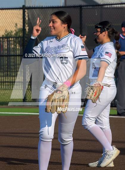 Thumbnail 1 in Barbers Hill vs. Smithson Valley (UIL Softball 5A D1 Semifinal) photogallery.