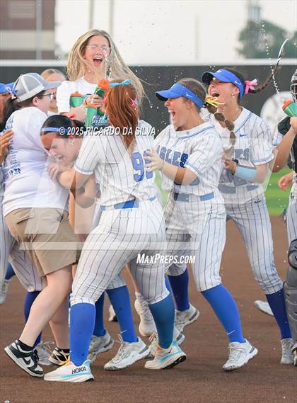 Thumbnail 2 in Barbers Hill vs. Smithson Valley (UIL Softball 5A D1 Semifinal) photogallery.