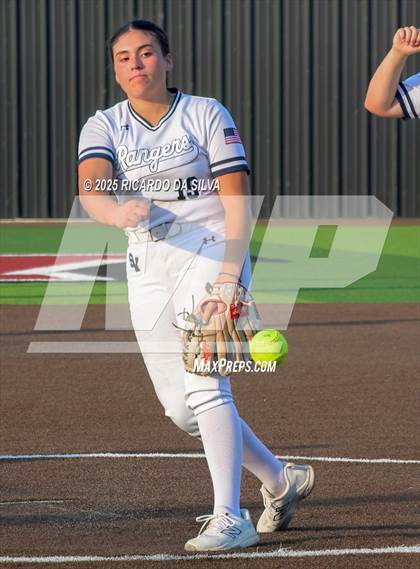 Thumbnail 2 in Barbers Hill vs. Smithson Valley (UIL Softball 5A D1 Semifinal) photogallery.
