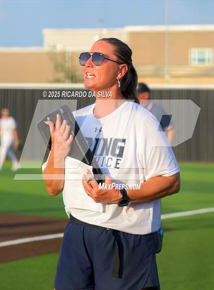 Thumbnail 2 in Barbers Hill vs. Smithson Valley (UIL Softball 5A D1 Semifinal) photogallery.
