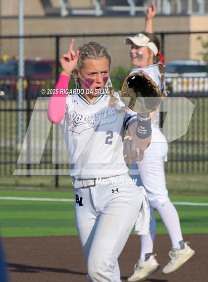 Thumbnail 3 in Barbers Hill vs. Smithson Valley (UIL Softball 5A D1 Semifinal) photogallery.