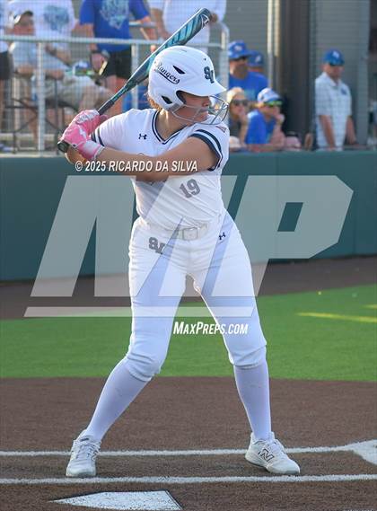 Thumbnail 2 in Barbers Hill vs. Smithson Valley (UIL Softball 5A D1 Semifinal) photogallery.
