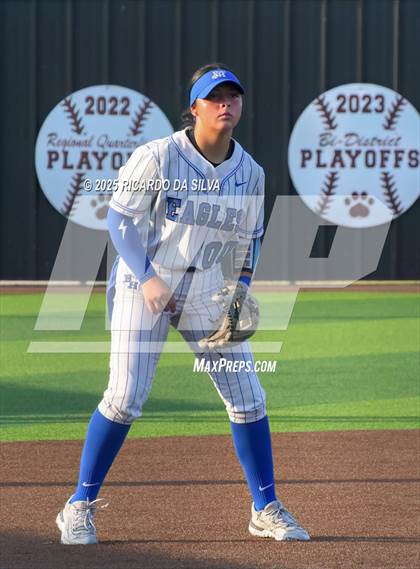 Thumbnail 3 in Barbers Hill vs. Smithson Valley (UIL Softball 5A D1 Semifinal) photogallery.