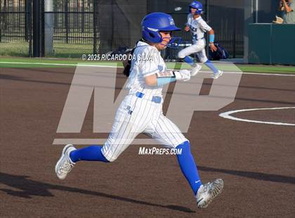 Thumbnail 3 in Barbers Hill vs. Smithson Valley (UIL Softball 5A D1 Semifinal) photogallery.