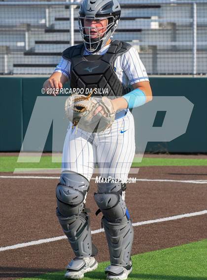 Thumbnail 2 in Barbers Hill vs. Smithson Valley (UIL Softball 5A D1 Semifinal) photogallery.