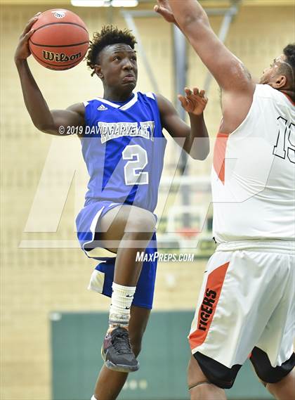 Thumbnail 1 in Hinkley vs. Lakewood photogallery.