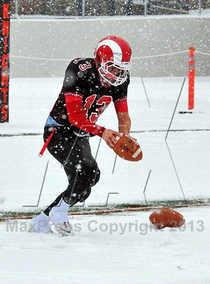 Thumbnail 3 in Darien vs. New Canaan (CIAC Class L Final) photogallery.