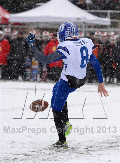 Thumbnail 1 in Darien vs. New Canaan (CIAC Class L Final) photogallery.