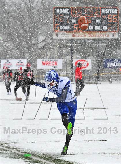 Thumbnail 2 in Darien vs. New Canaan (CIAC Class L Final) photogallery.