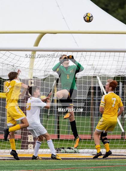 Thumbnail 2 in Marian Catholic @ Carmel photogallery.