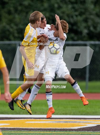Thumbnail 3 in Marian Catholic @ Carmel photogallery.