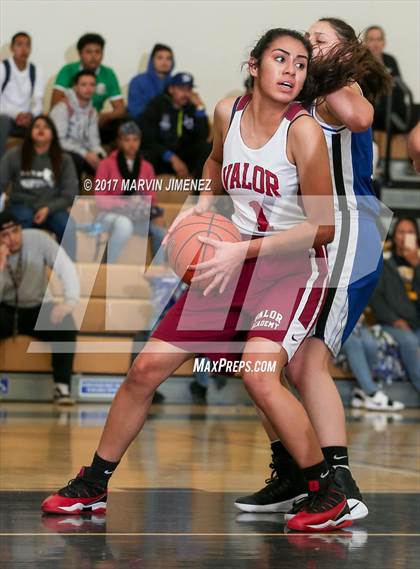 Thumbnail 2 in Aspire Ollin University Prep vs. Valor Academy (CIF LACS Final) photogallery.
