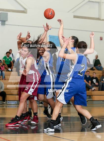 Thumbnail 2 in Aspire Ollin University Prep vs. Valor Academy (CIF LACS Final) photogallery.