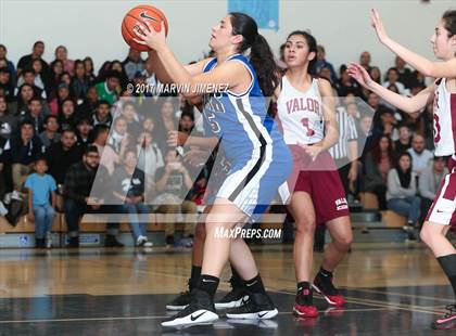 Thumbnail 1 in Aspire Ollin University Prep vs. Valor Academy (CIF LACS Final) photogallery.