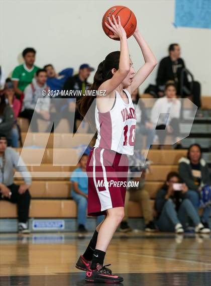 Thumbnail 1 in Aspire Ollin University Prep vs. Valor Academy (CIF LACS Final) photogallery.