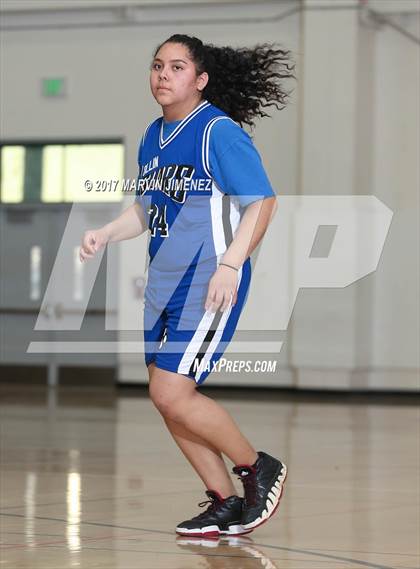 Thumbnail 1 in Aspire Ollin University Prep vs. Valor Academy (CIF LACS Final) photogallery.