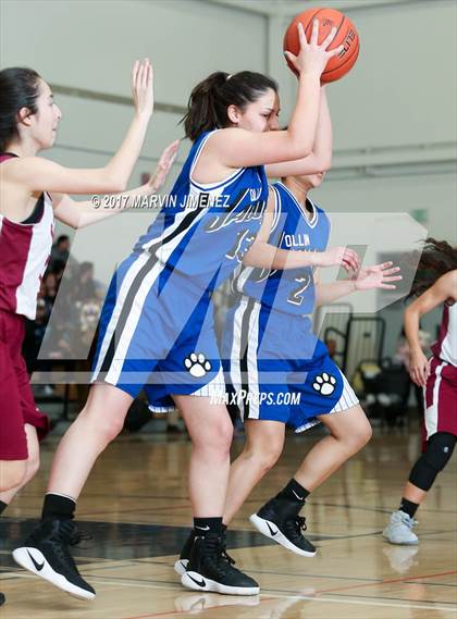 Thumbnail 2 in Aspire Ollin University Prep vs. Valor Academy (CIF LACS Final) photogallery.