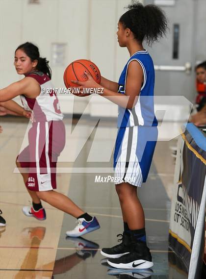 Thumbnail 2 in Aspire Ollin University Prep vs. Valor Academy (CIF LACS Final) photogallery.