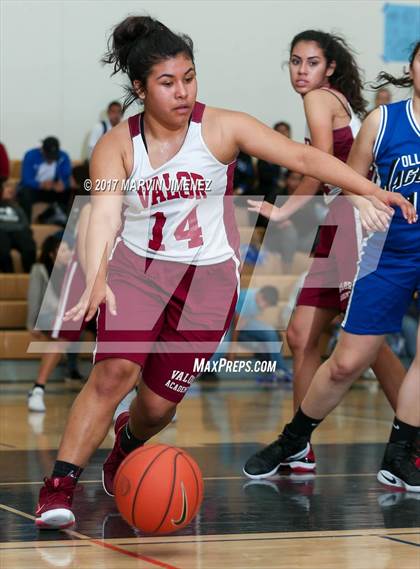 Thumbnail 2 in Aspire Ollin University Prep vs. Valor Academy (CIF LACS Final) photogallery.